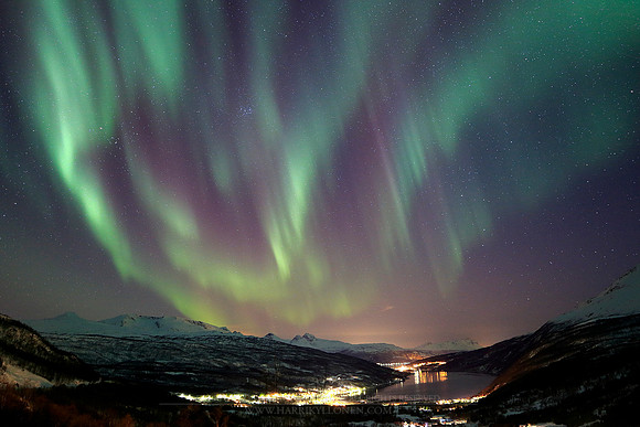 1528 - Aurora streams