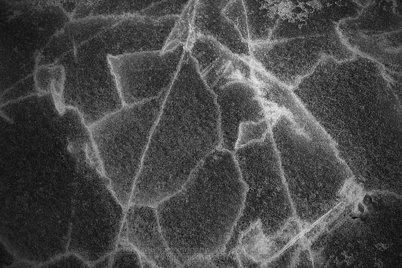 0945 - B - Cracking ice