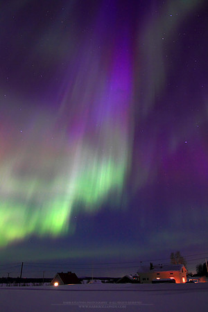 0933 - A - Vertical aurora stream II