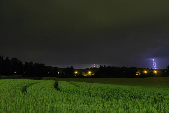 0408 - B - Thunderstorm
