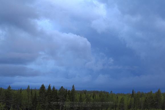 0648 - B - Blue and green