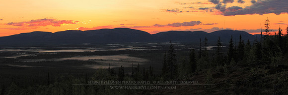 0542 - A - Pyhatunturi, golden sky and the mist - HD