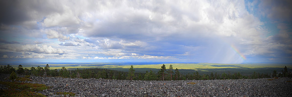 1269 - B - Rocky ground and rainbow - HD
