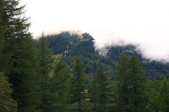 0952 - B - Cloud border