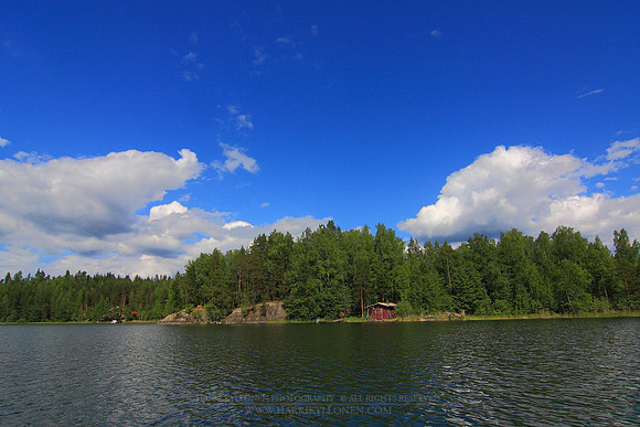 1090 - B - Land of thousand lakes